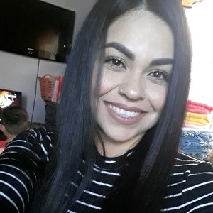 Meet your Posher, Stephanie